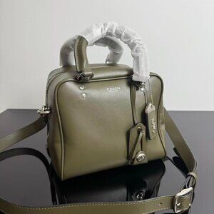 Coach CBH04 Toast Bag size 20*17.5*17.5